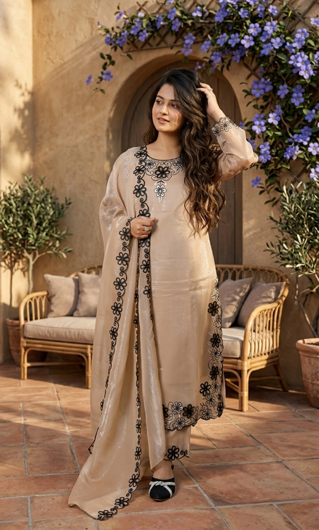 Gulrez-Floral Lace Detail Ethnic Suit Set