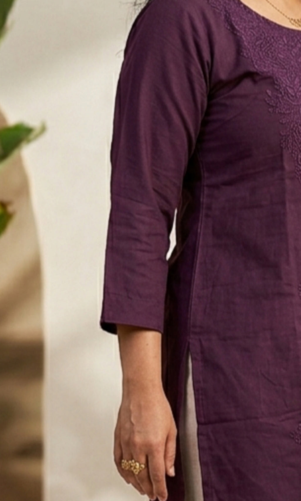 Rida - Viscose Lucknowi Short Kurti