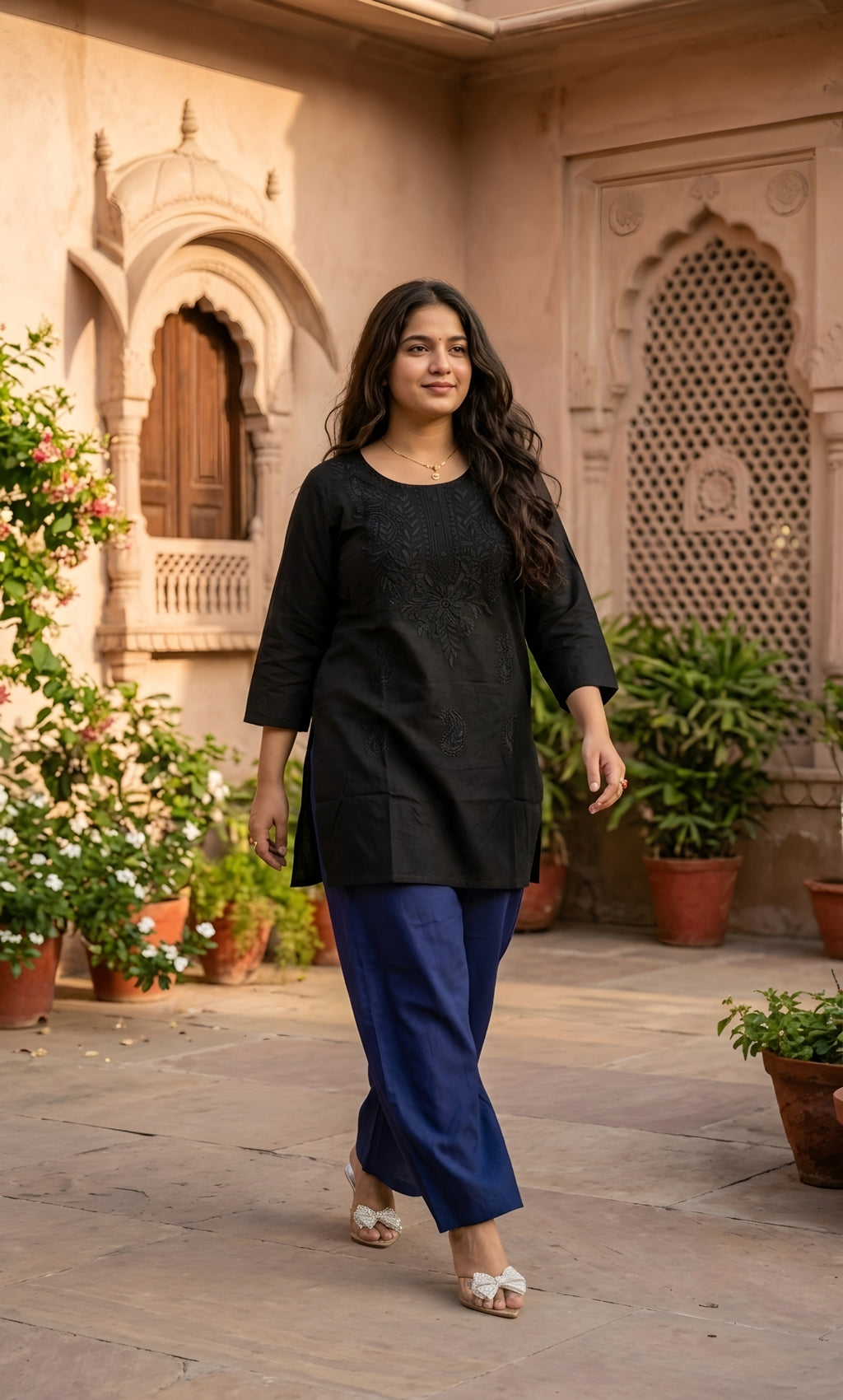 Rida - Viscose Lucknowi Short Kurti