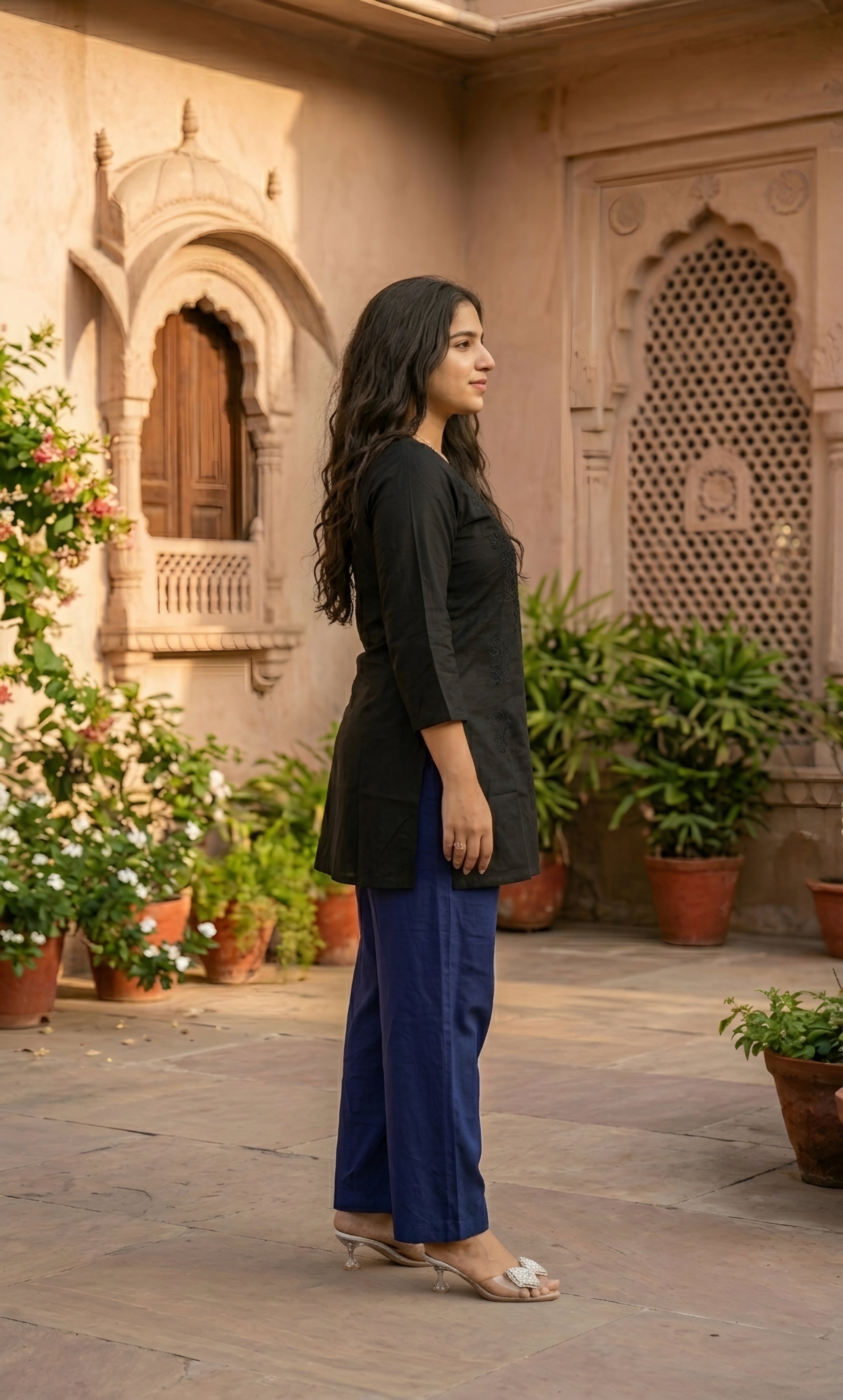 Rida - Viscose Lucknowi Short Kurti