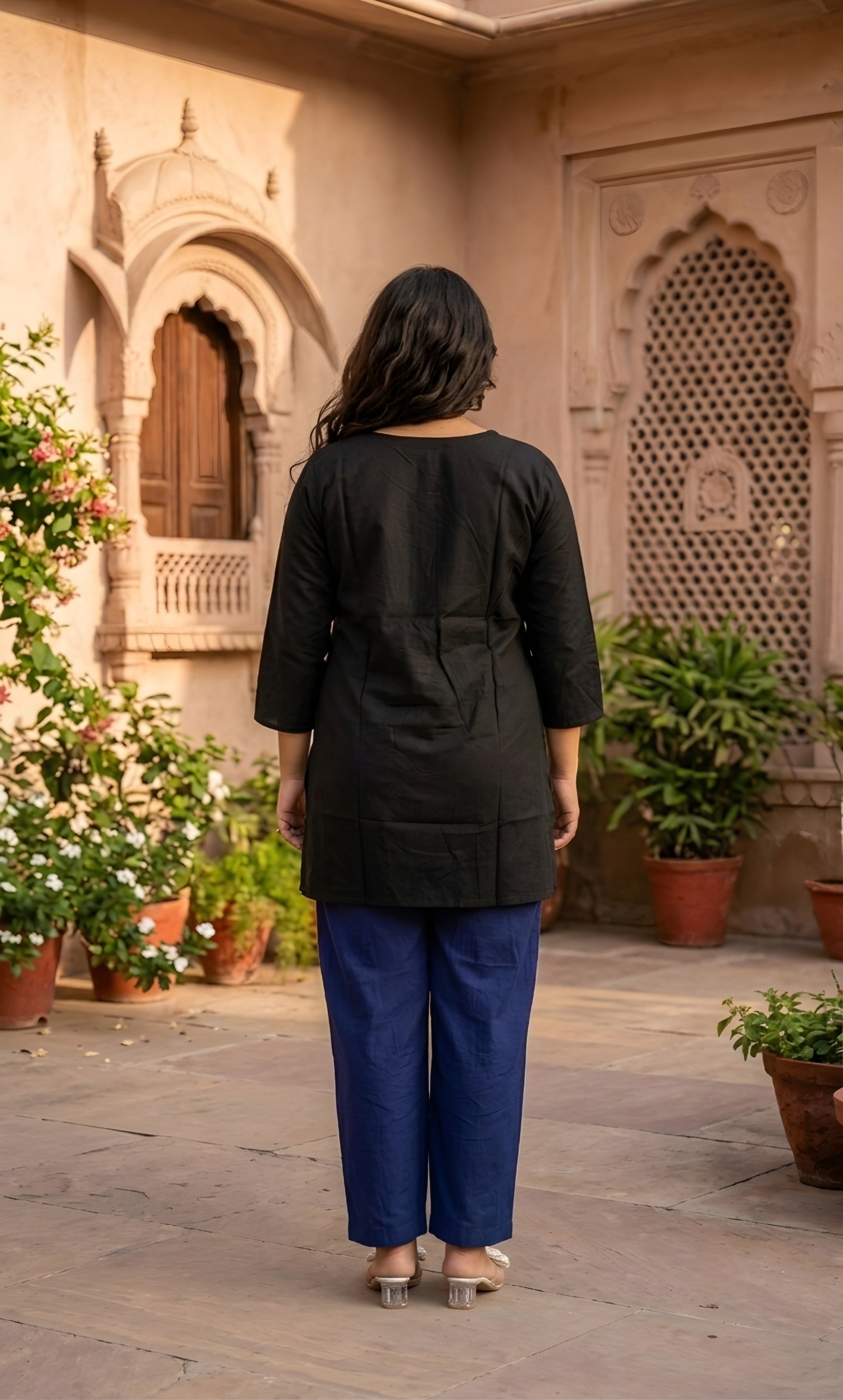 Rida - Viscose Lucknowi Short Kurti