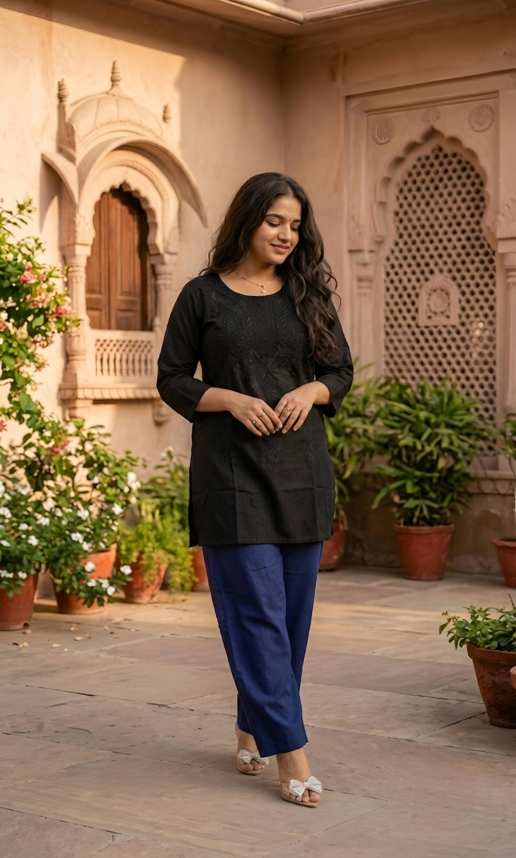 Rida - Viscose Lucknowi Short Kurti